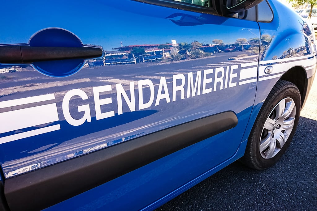 Au volant d'une voiture volée, il percute trois véhicules de gendarmerie entre Épinal et Nancy