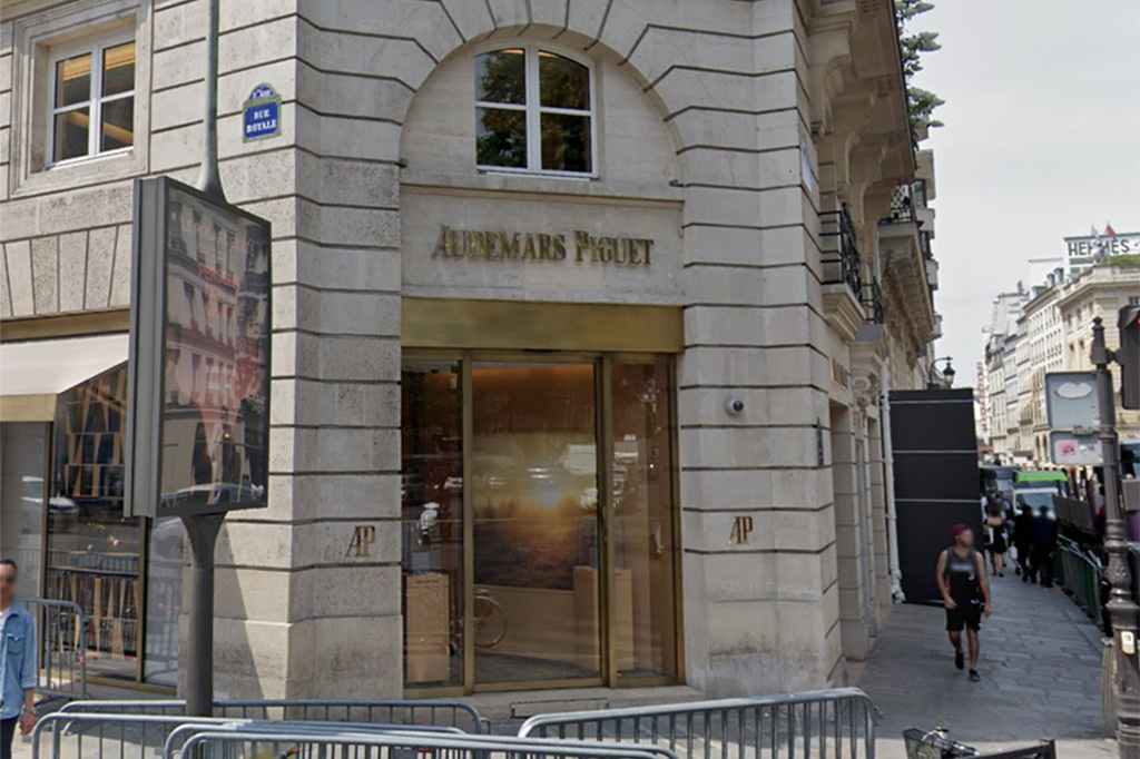 Paris : Un braqueur muni d'une arme de poing interpellé en flagrant délit dans une bijouterie