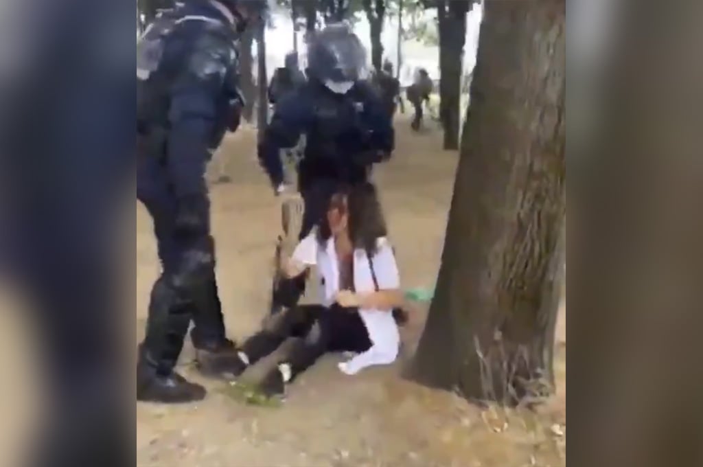 Manifestation des soignants à Paris : la garde à vue de l'infirmière levée, elle comparaîtra en septembre devant la justice