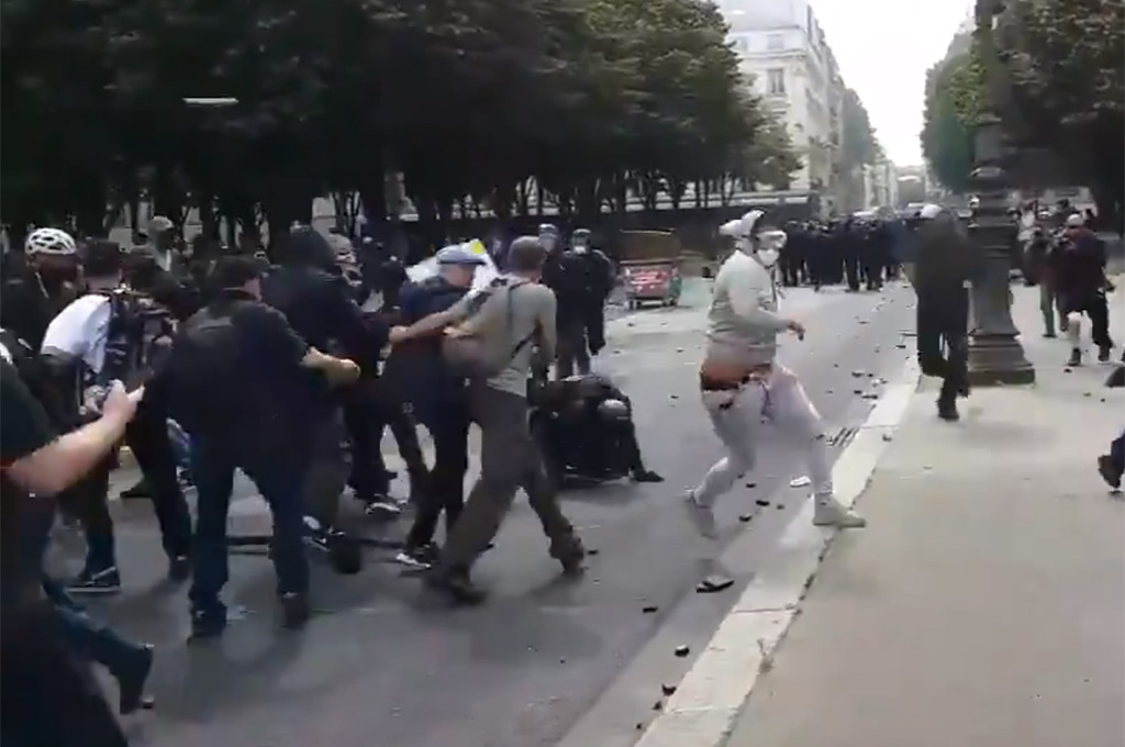 Policier lynché lors de la manifestation des soignants à Paris : 2 hommes seront jugés en juillet
