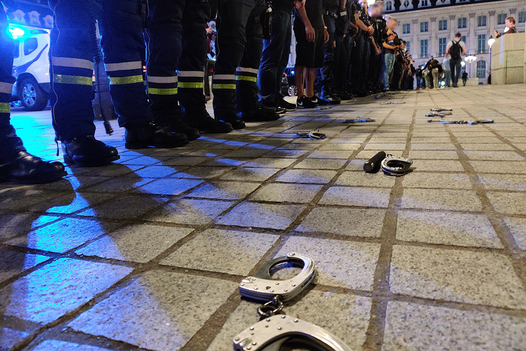 Paris : Le préfet de police Didier Lallement affirme «ne pas avoir trouvé» qui organise les rassemblements de policiers la nuit