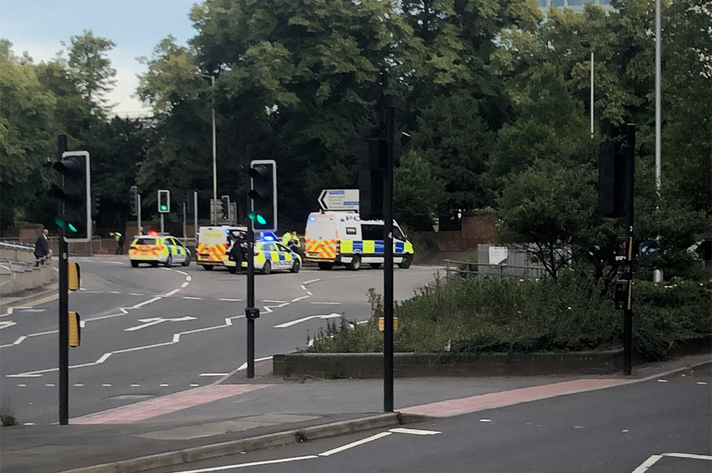 Attaque au couteau à Reading : la police annonce qu'il s'agit d'un acte terroriste