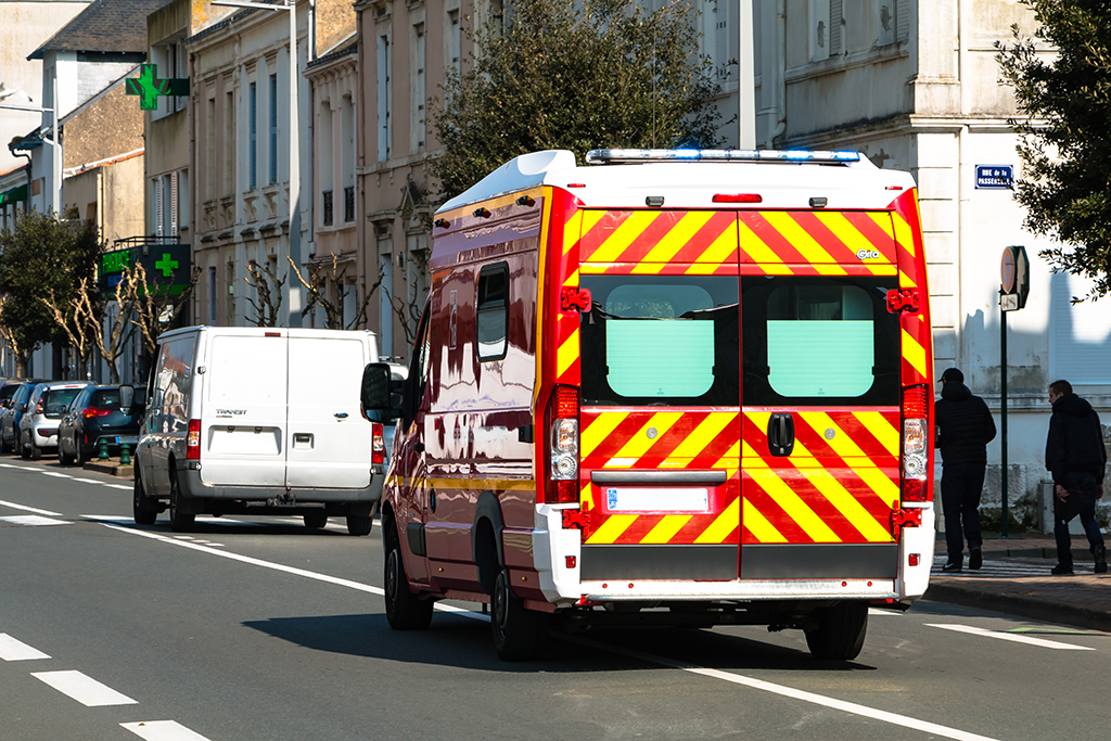 Drôme : Un homme vole l'ambulance des pompiers alors qu'ils sont en pleine intervention