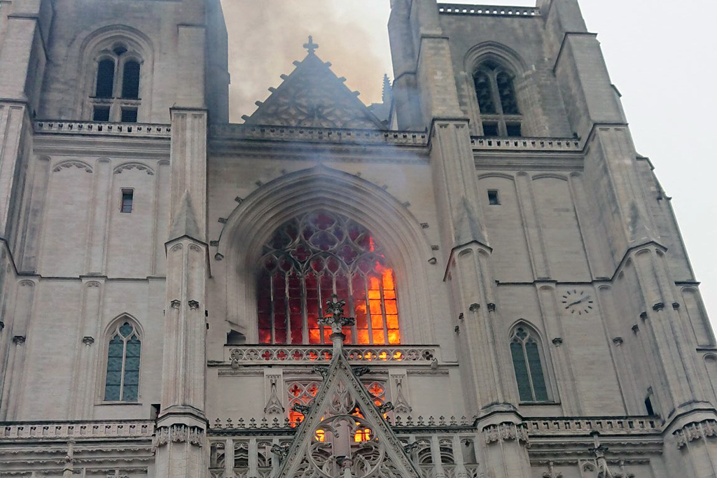 Incendie à la cathédrale de Nantes : le bénévole du diocèse de nouveau en garde à vue