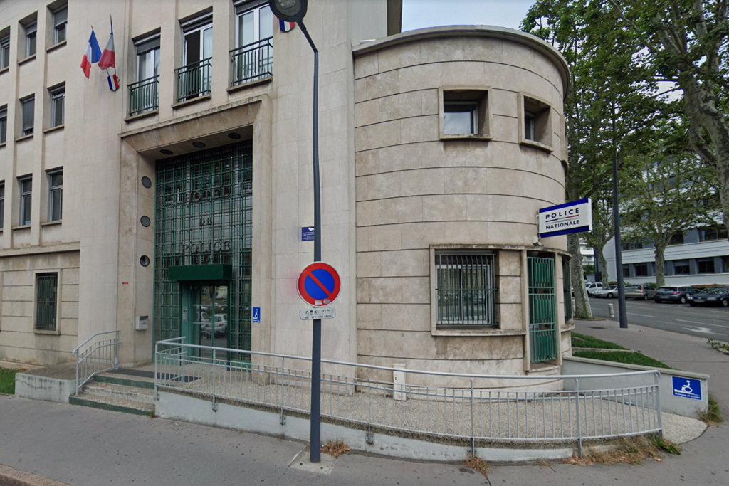 Saint-Étienne : Des adolescents qui préparaient un attentat contre l'hôtel de police condamnés à des peines de prison