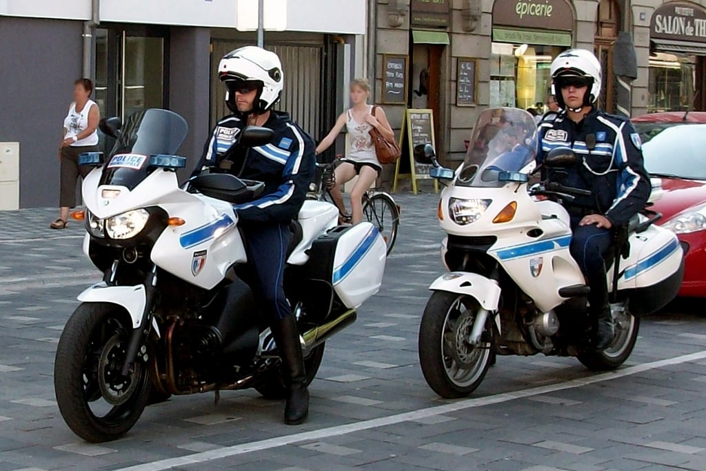 Lyon : Agressé par six individus, un motard de la police municipale sérieusement blessé