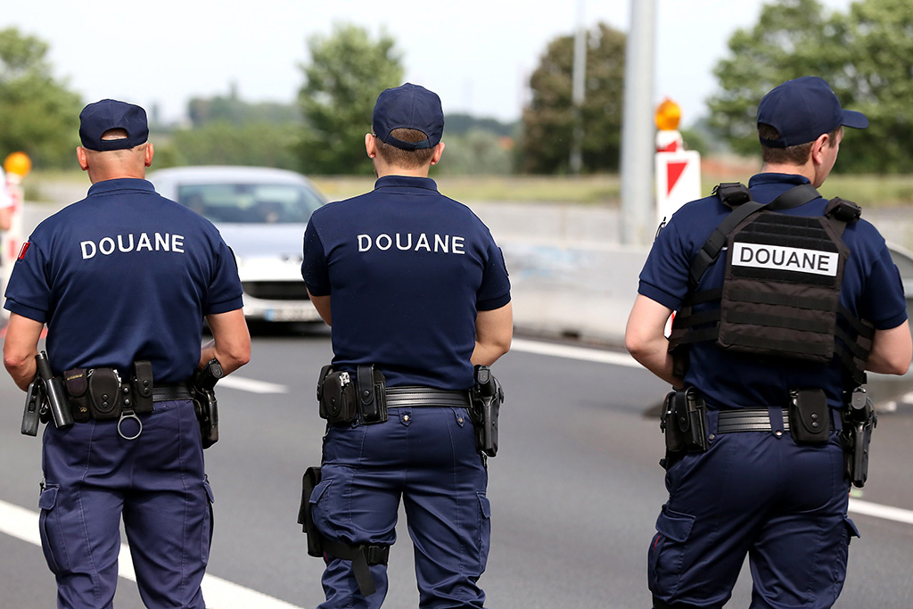 Hérault : Les douaniers découvrent 600 kg de résine de cannabis dans un poids-lourd sur l'A9