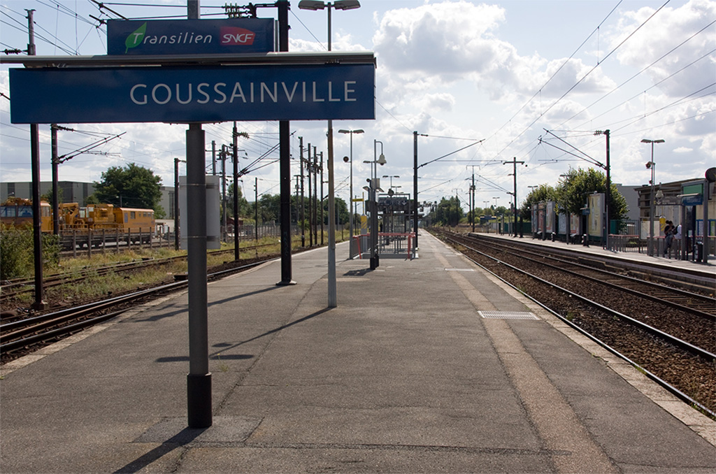 Goussainville : Un jeune homme lynché par une dizaine de personnes sur le quai de la gare et laissé pour mort