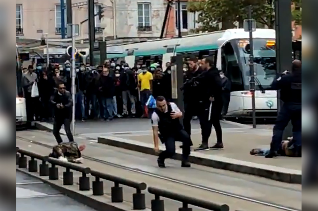 Saint-Denis : Un policier blessé au couteau en intervenant sur une rixe, l'agresseur neutralisé par balles