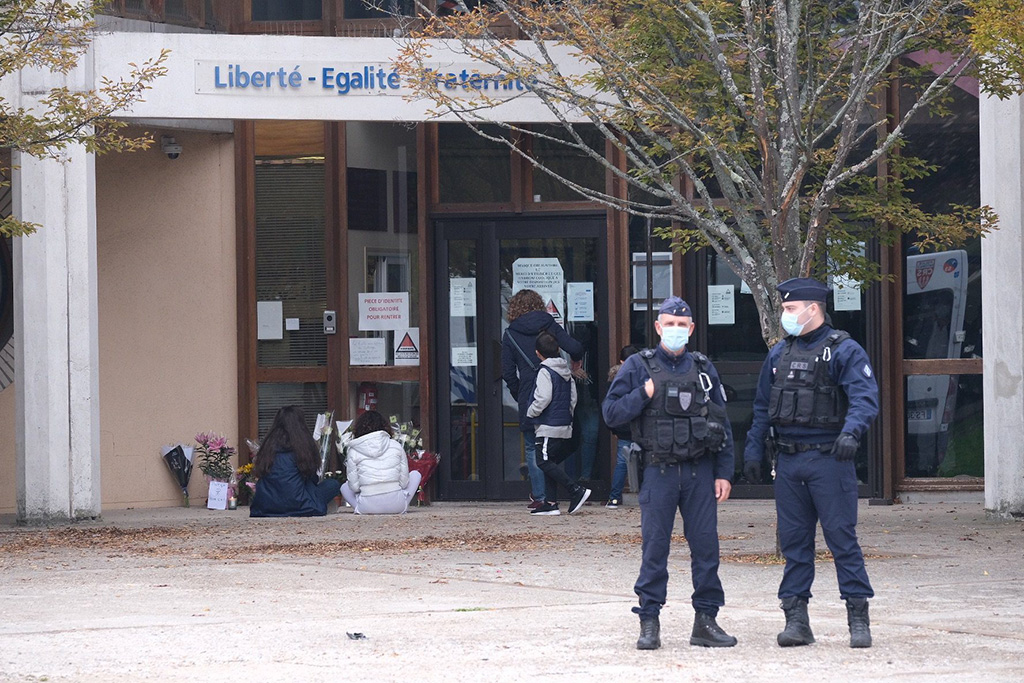 Attentat de Conflans : sept nouveaux suspects interpellés dans plusieurs villes de France
