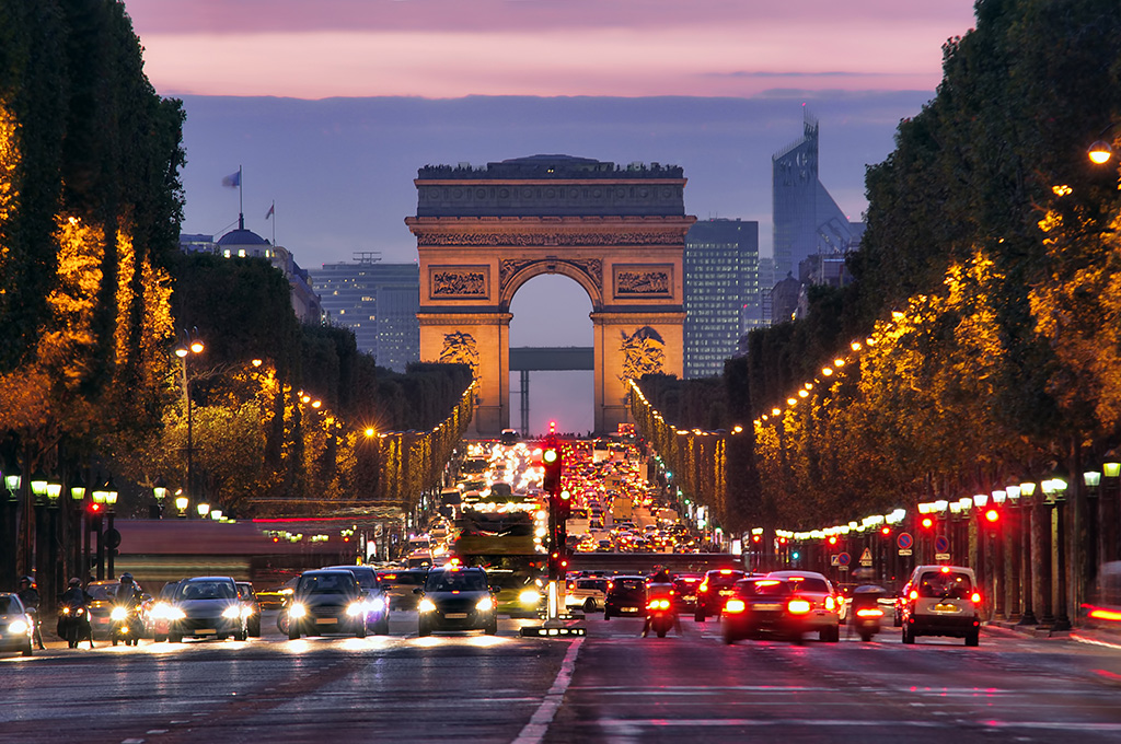 Coronavirus : Paris et sa petite couronne passent en «alerte maximale», les restaurants pourront rester ouverts