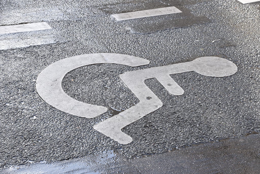 Nantes : Pour une place de parking, il percute volontairement une femme handicapée et écope de 9 mois de sursis