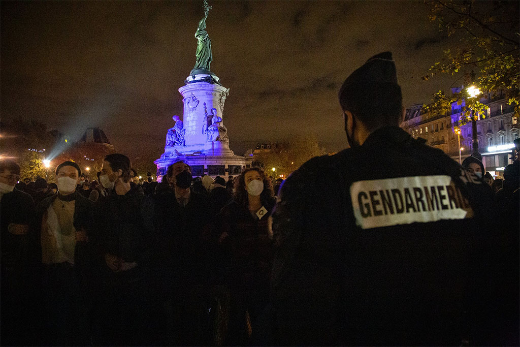 Évacuation de migrants à Paris : Gérald Darmanin évoque des «images choquantes»