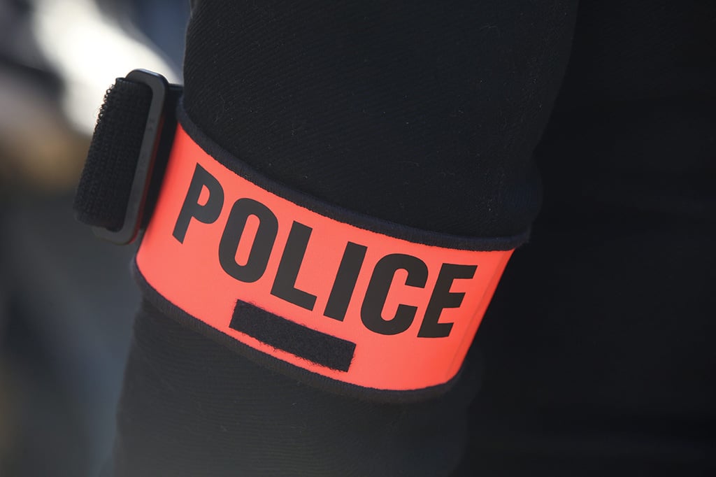 Marseille : Les policiers de la BAC mis en joue par deux individus, une arme de poing saisie