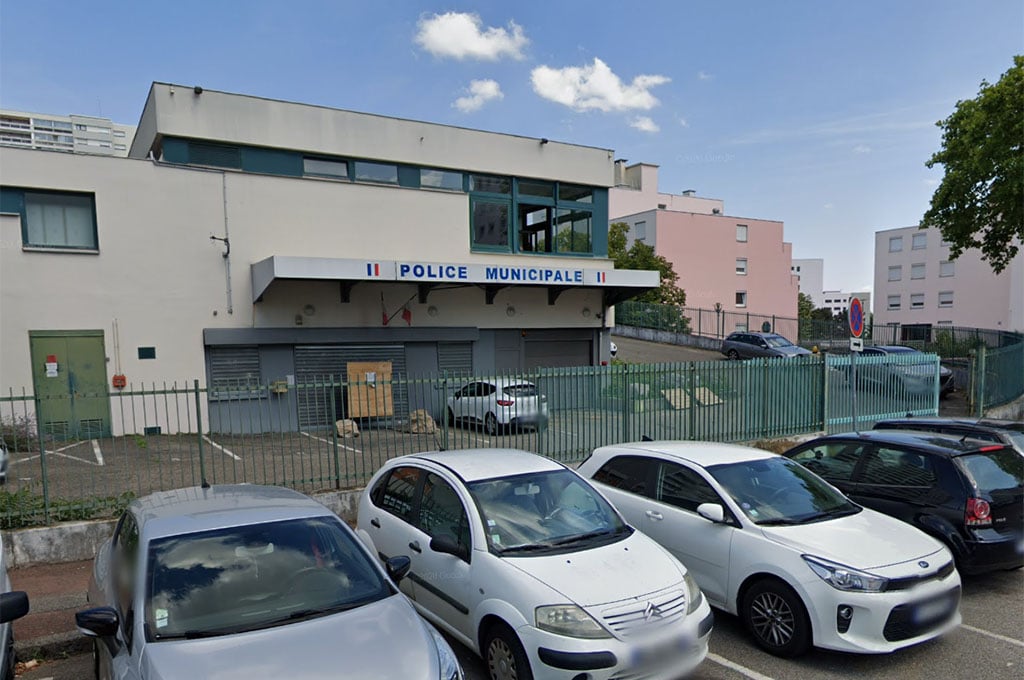 Rillieux-la-Pape : Le poste de police municipale attaqué deux fois en 24 heures par une quinzaine d'individus