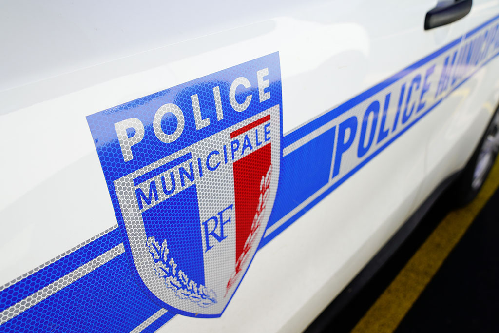 Var : Trois voitures de la police municipale de Carqueiranne dégradées durant la nuit