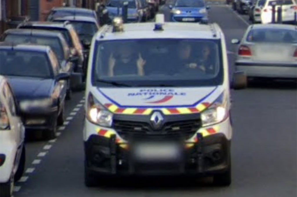 Roubaix : Un policier fait deux doigts d'honneur sur une photo de Google Maps, une enquête interne ouverte