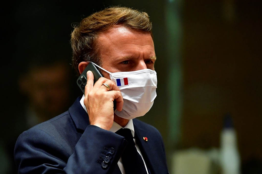 Marseille : Sans pass sanitaire, il présente le QR code d'Emmanuel Macron et termine en garde à vue