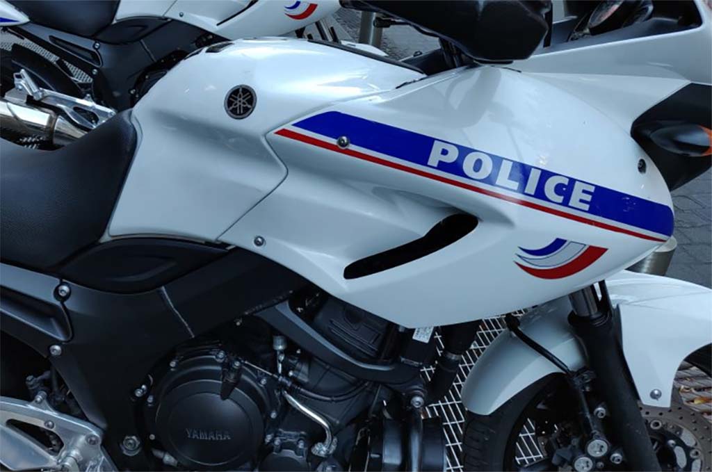 Paris : Un homme dans un état grave après une chute à moto en fuyant la police