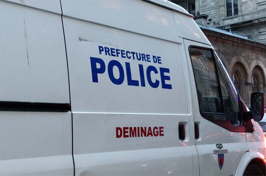 Paris : Opération de déminage dans un immeuble après la découverte d'un dispositif suspect