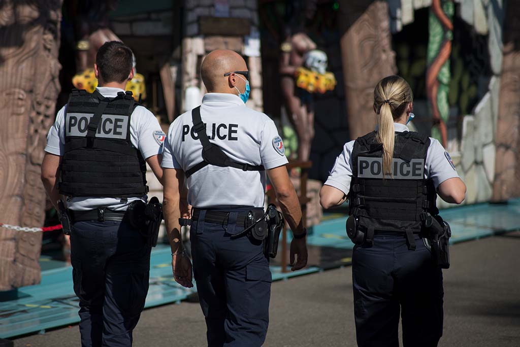 Nice : Un policier blessé à la tête par un jet de pierre au cours d'un contrôle du couvre-feu