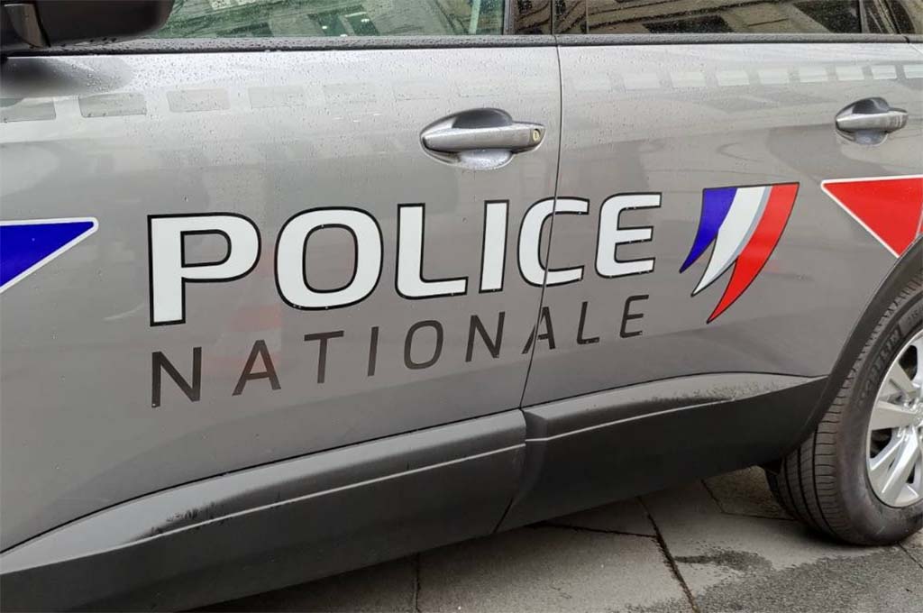 Essonne : Le corps d'un homme découvert dans une voiture en feu à Brunoy