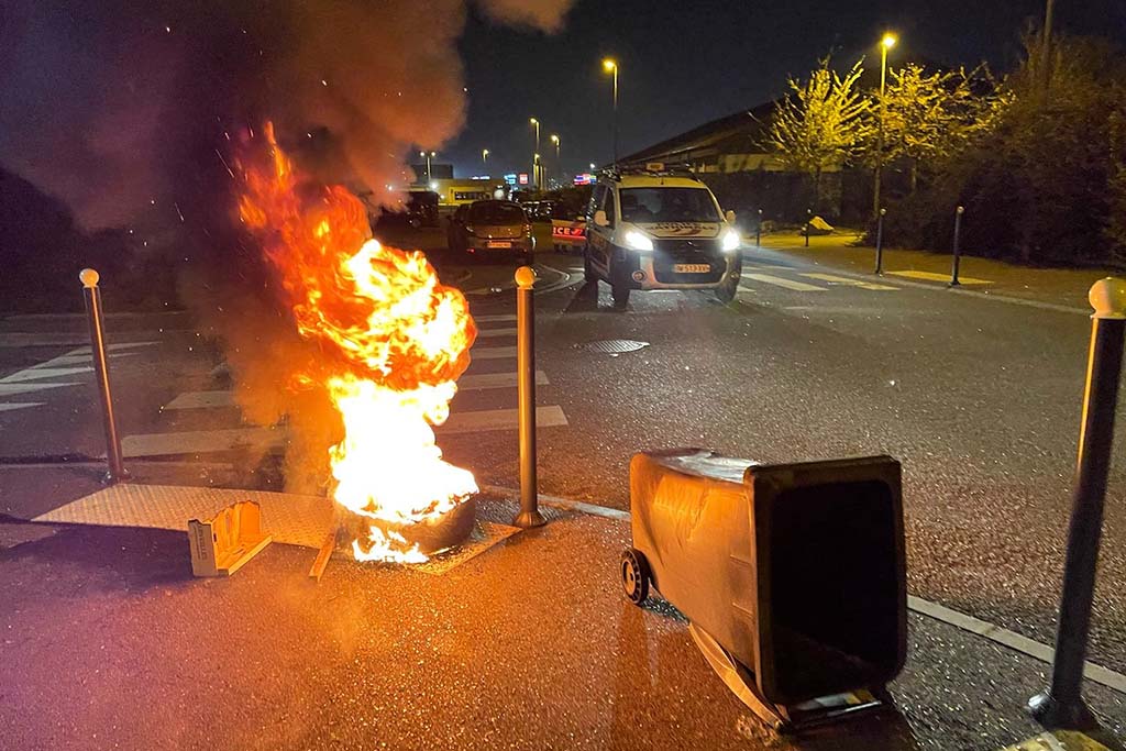 Tourcoing : Quatrième nuit de violences urbaines, des tirs de mortiers d'artifice et six interpellations