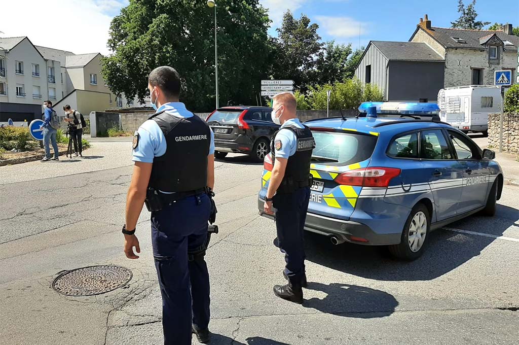 Une policière attaquée au couteau à La Chapelle-sur-Erdre : l'assaillant neutralisé par balle est décédé