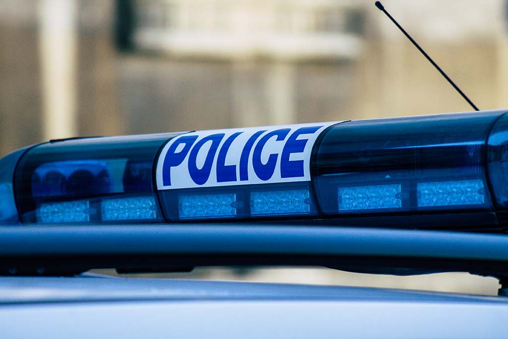Cherbourg : Un homme armé d'un sabre blesse deux policières, il a été neutralisé par balle