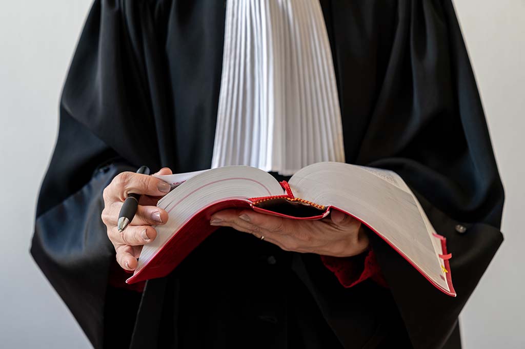 Besançon : L'ex-magistrat qui proposait de violer sa fille de 13 ans écope d'un an de prison ferme
