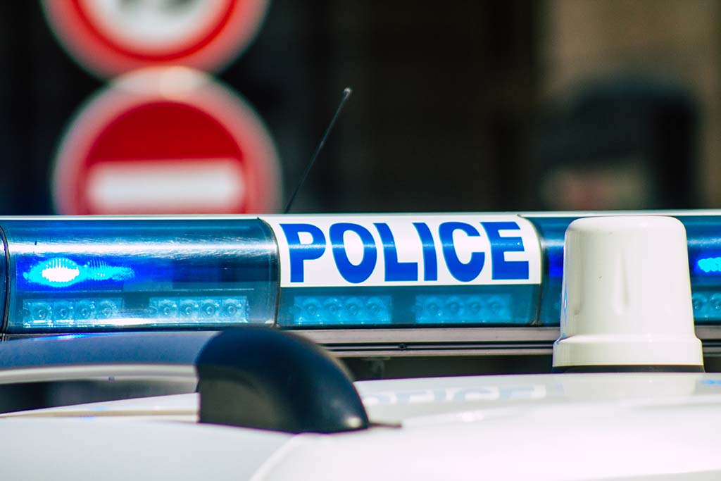 Saint-Ouen : Sur un scooter volé, il percute et traine un policier avant d'être interpellé