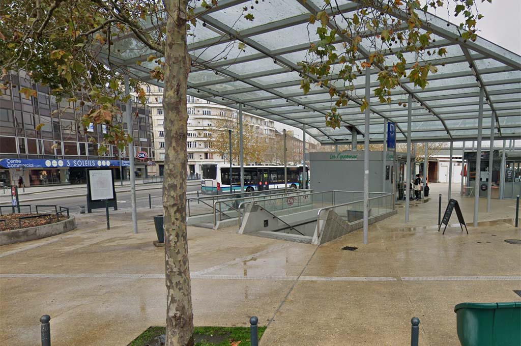 Rennes : Un homme poignardé dans le dos alors qu'il défend sa petite amie agressée par deux individus