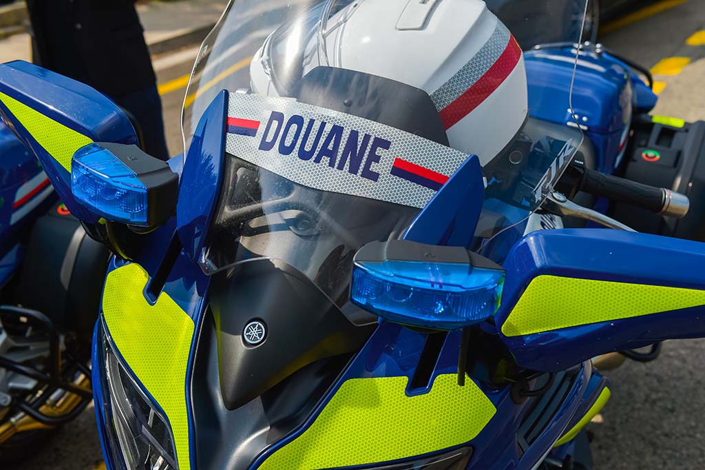 Meurthe-et-Moselle : Un motard des douanes grièvement blessé par un chauffard en fuite
