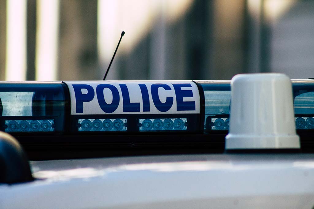 Marseille : Une femme frappée par deux hommes armés pour son sac à main