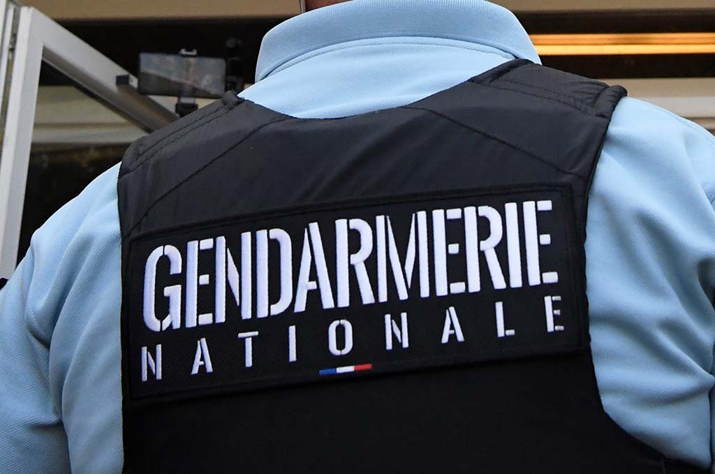 Creuse : Deux gendarmes percutés lors d'un refus d'obtempérer, un homme activement recherché