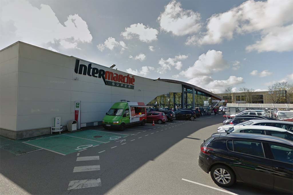 Yvelines : Deux employés de supermarché attaqués à l'acide chlorhydrique, un suspect interpellé