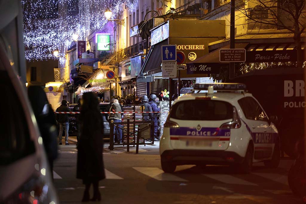 Prise d'otages à Paris : les deux femmes libérées, l'auteur interpellé