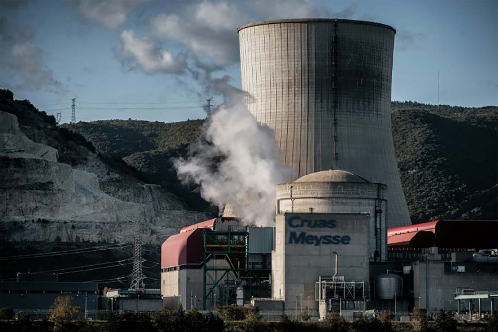 Ardèche : Départ de feu maîtrisé dans une centrale nucléaire selon EDF