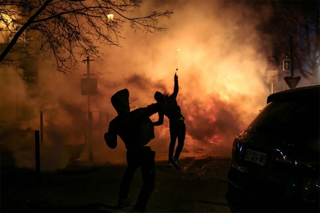 Bastia : Cocktails Molotov, émeutes et 67 blessés durant la manifestation de soutien à Yvan Colonna