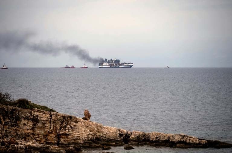 Grèce : 11 morts au total dans l'incendie du ferry selon un nouveau bilan