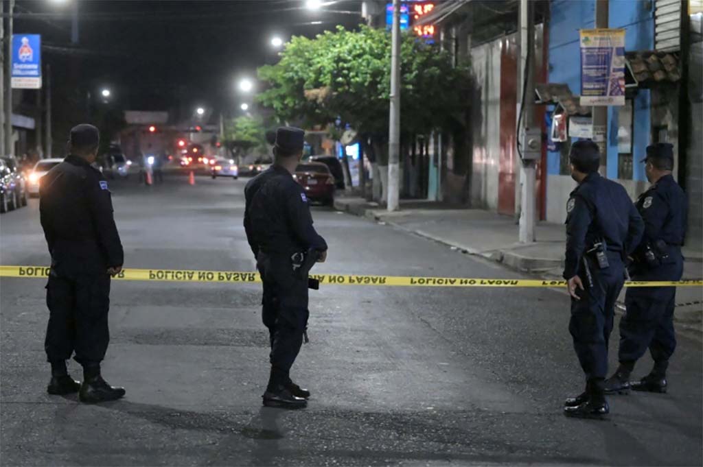 Salvador : La police rapporte 62 homicides en une journée et blâme les gangs