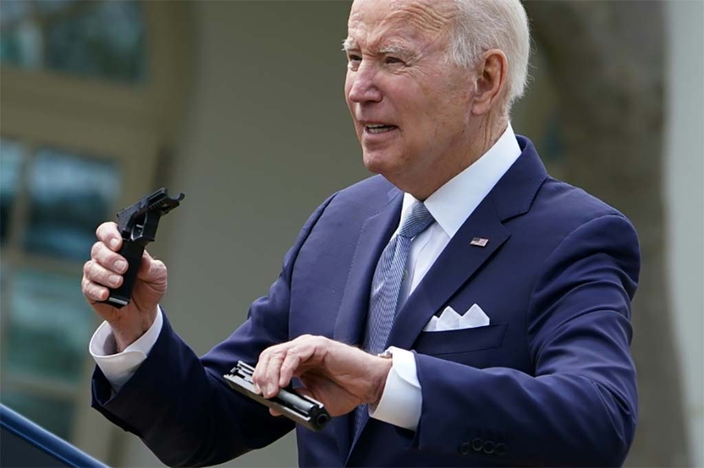 États-Unis : Joe Biden durcit la réglementation contre les armes «fantômes»