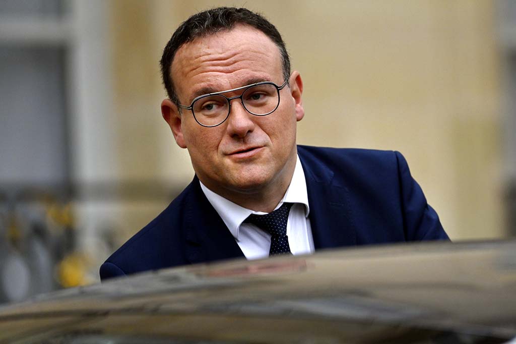 Accusations de viols : le parquet de Paris n'ouvre pas d'enquête visant Damien Abad, «en l’état»