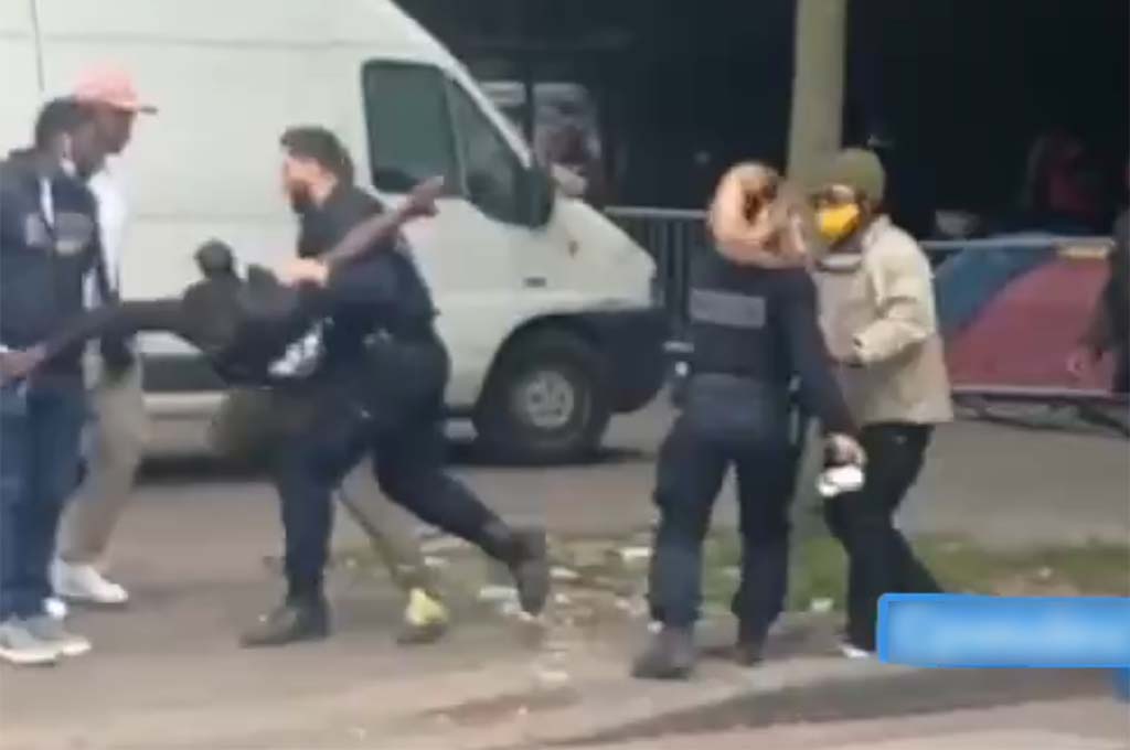 Paris : Des policiers agressés lors d'une intervention porte de Clignancourt, trois migrants interpellés