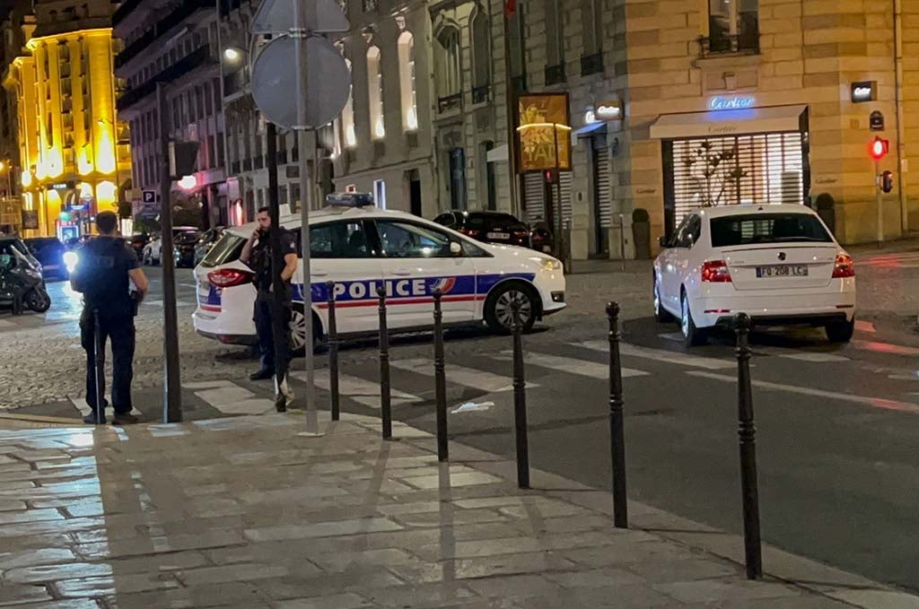 Paris : Un homme ouvre le feu près des Champs-Élysées, deux blessés