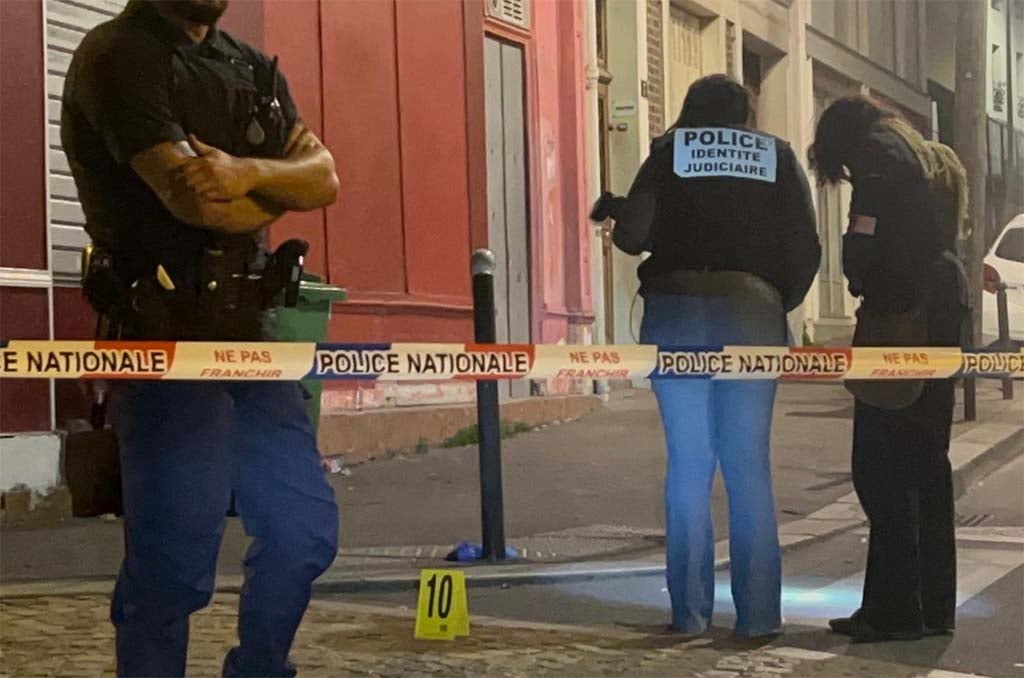 Paris : Un homme poignardé à mort en pleine rue et des coups de feu à Barbés