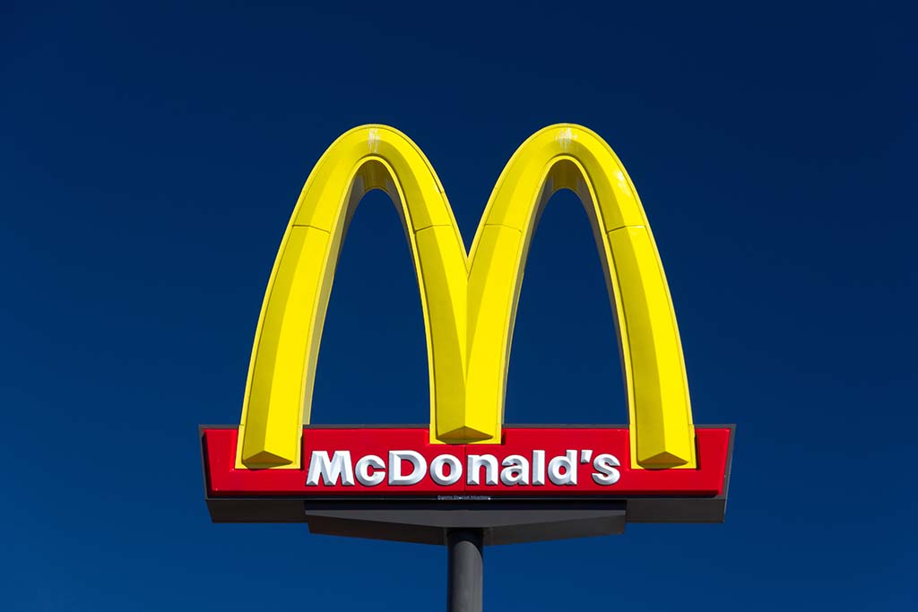 Un serveur de McDonald's grièvement blessé par balle pour des frites froides à New York