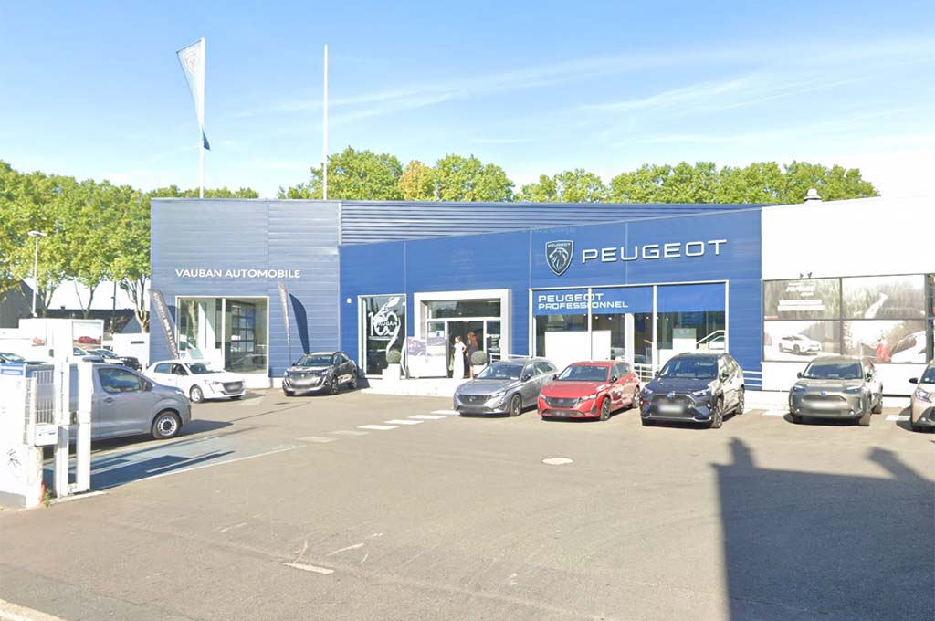 Argenteuil : Deux voitures volées dans une concession Peugeot, un salarié trainé et grièvement blessé