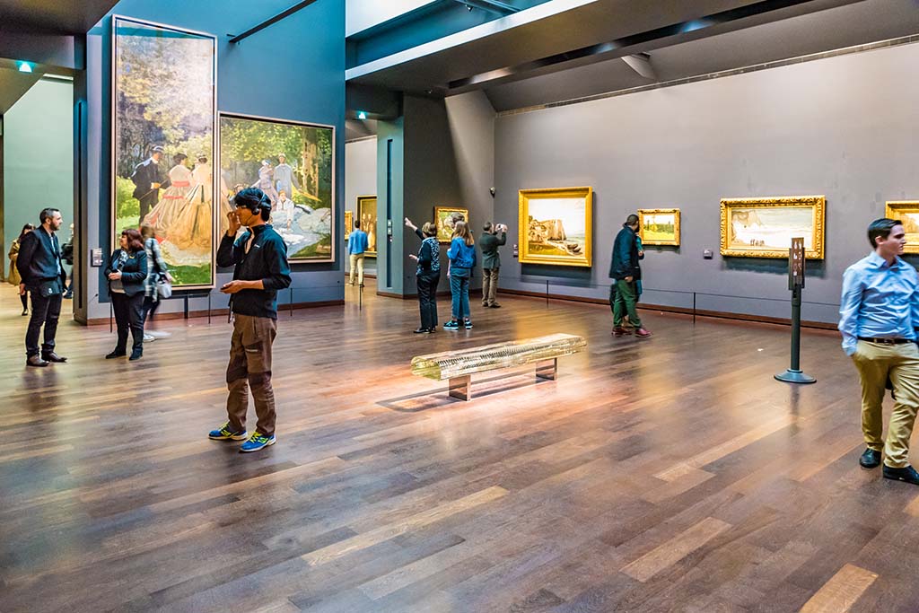 Musée d'Orsay : Une militante écologiste stoppée alors qu'elle allait asperger de soupe un tableau de Paul Gauguin