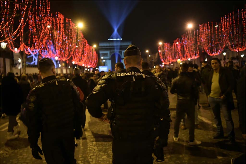 Saint-Sylvestre : 90 000 policiers et gendarmes mobilisés, dont 5400 à Paris